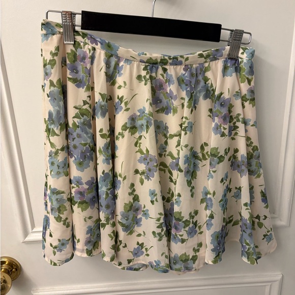 Floral A-Line Skirt - Cream and Blue (Fully Lined) - Picture 4 of 4